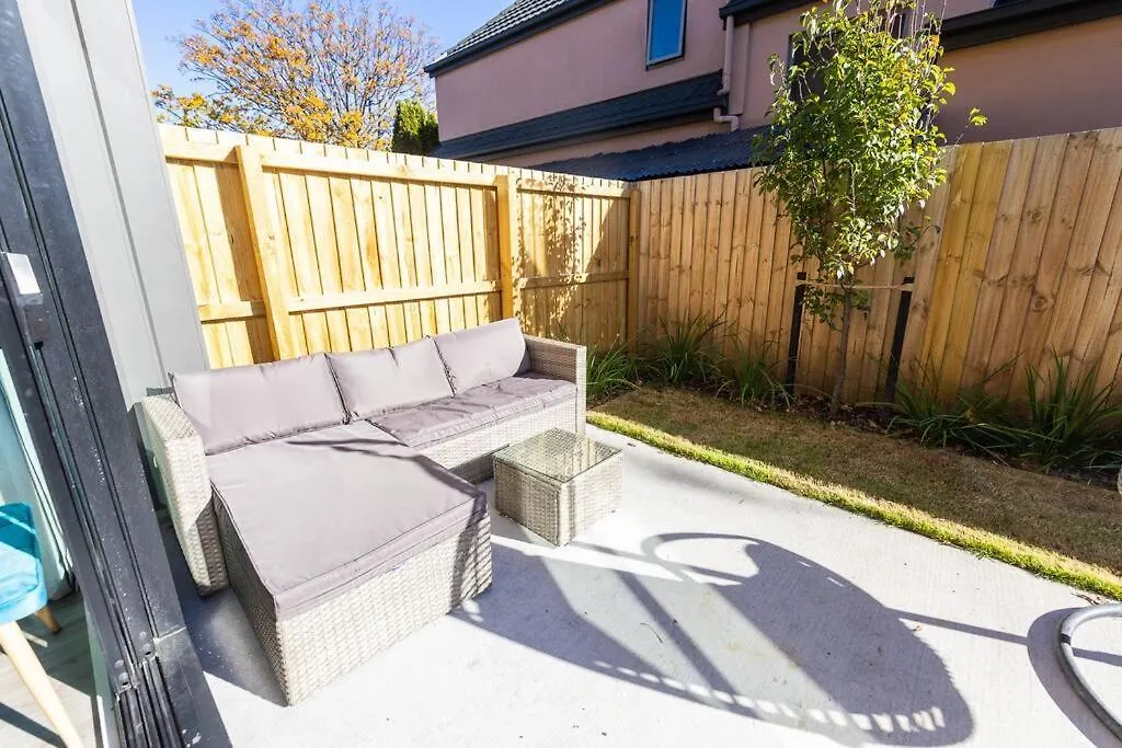 Brand New, Private & Central Townhouse Christchurch 0*,